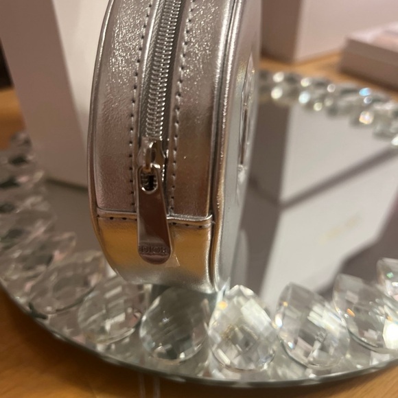 Dior Silver Vanity - Picture 2 of 5